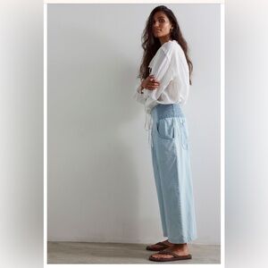 We The Free Lunan Crop Harem Jeans .  NWT
